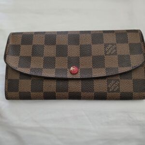 LV emily wallet